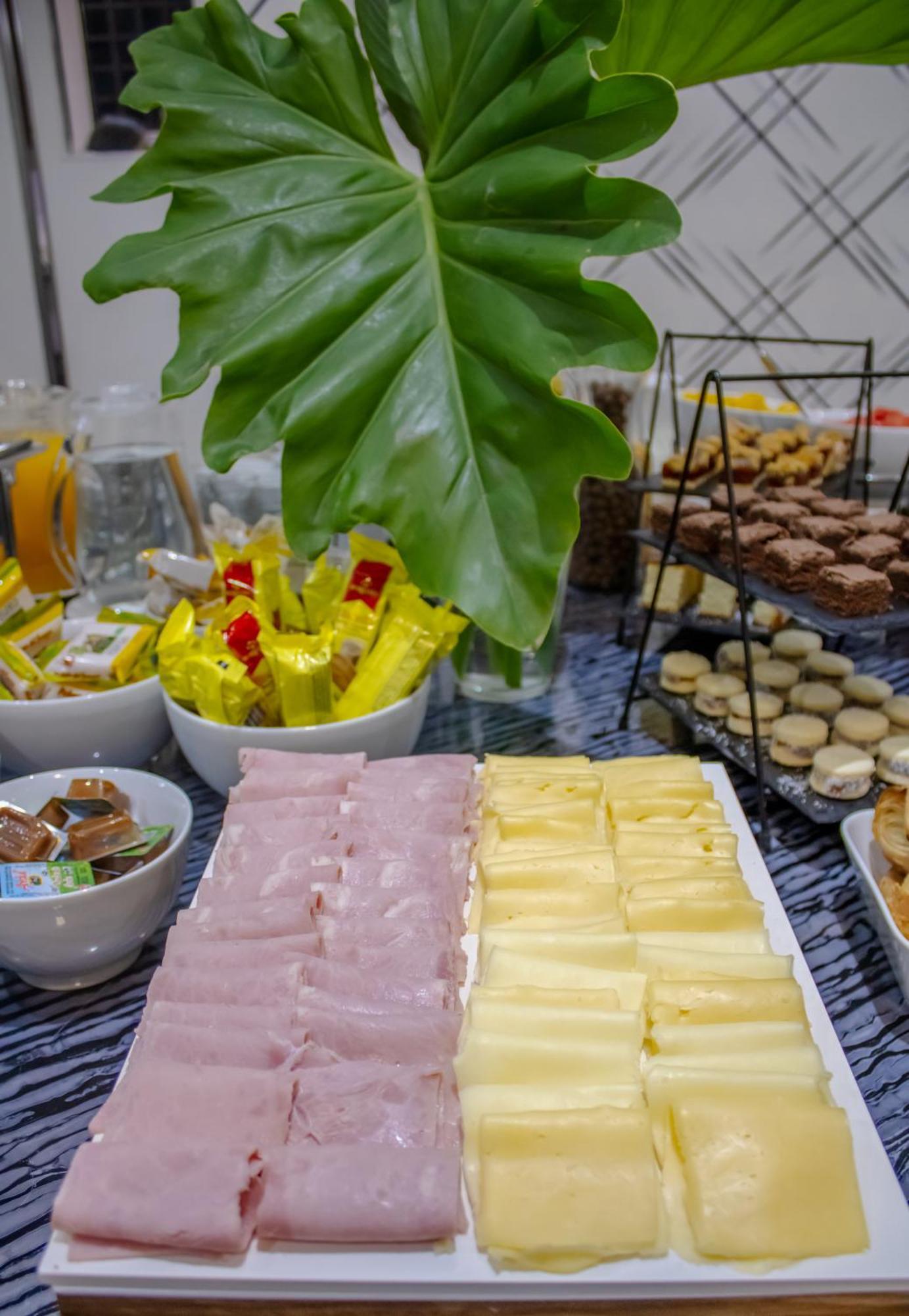 Ker Belgrano Hotel บัวโนสไอเรส ภายนอก รูปภาพ